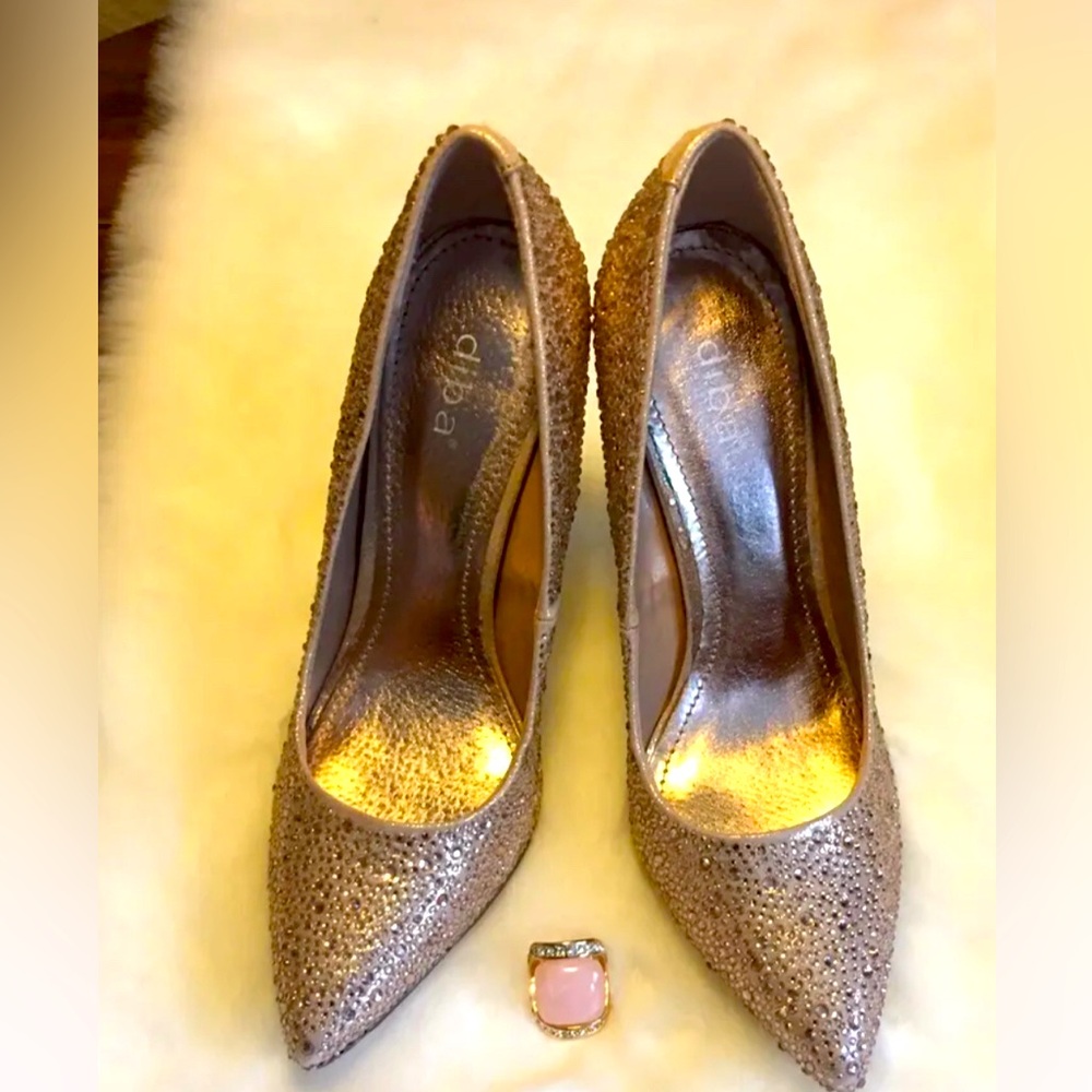 DIBA Rose Gold Pumps Size 10
